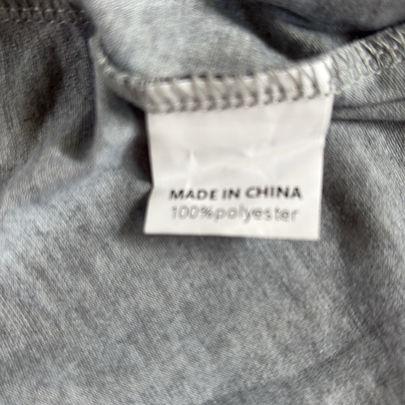 Gray Sleeveless Dress with Leaf Print - Picture 7 of 7